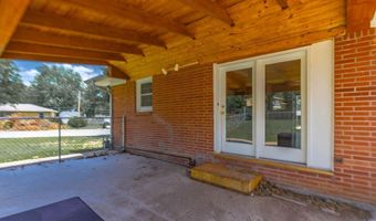 232 Greenway Rd, Arkansas City, KS 67005