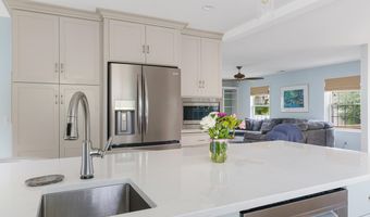 211 Oak St, Bath, ME 04530