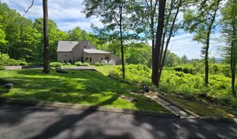 14 Vermillion Dr, Avon, CT 06001