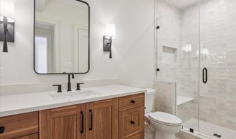 2615 3RD St N, Arlington, VA 22201
