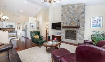 19 Cherry Hills Cir 19, Bloomfield, CT 06002