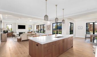 2929 N GREENCASTLE St, Arlington, VA 22207