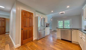 287 S Bear Hill Rd, Chaplin, CT 06235