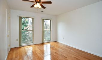 5207 NEWTON St 203, Bladensburg, MD 20710