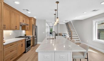 29 W 9TH St, Bayonne, NJ 07002