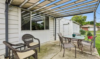 186 N 8th Ave, Beech Grove, IN 46107