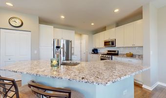 3221 N Heritage Ln, Arlington Heights, IL 60004