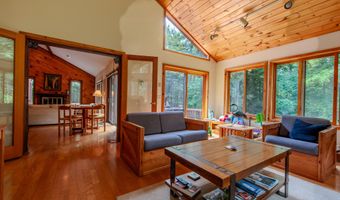 12 Bayberry Dr, Becket, MA 01223