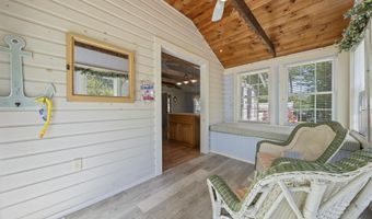 65 Lakeview Ave, Bristol, NH 03222