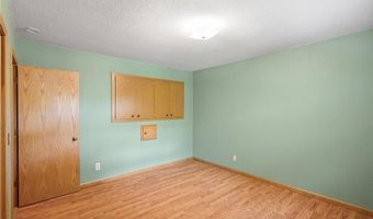 321 Dunham Dr, Anoka, MN 55303