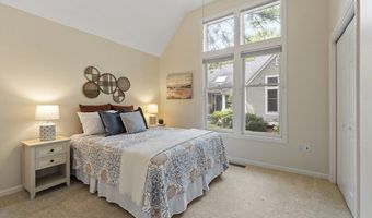 32 Brewster Ln 32, Acton, MA 01720