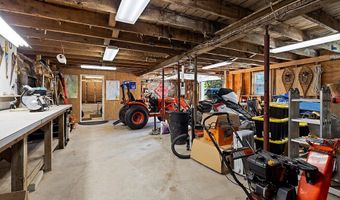 444 W Auburn Rd, Auburn, ME 04210