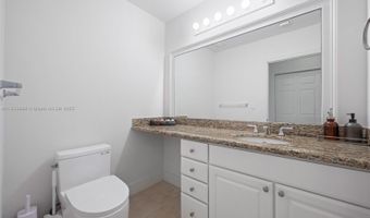 3001 NE 185th St 613, Aventura, FL 33180