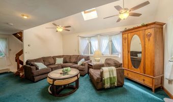 82 Pond Rd, Campton, NH 03223