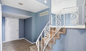 826 Yorkshire Rd, Anderson, IN 46012