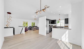 235 Aberdeen Dr, Algonquin, IL 60102