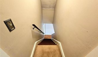61 Abbotts Crossing Rd, Coventry, RI 02816