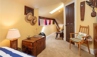 11 Willow St 5, Newport, RI 02840