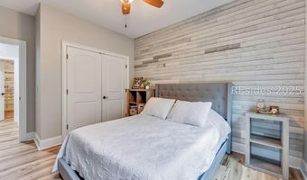 11 Bartons Run Dr, Bluffton, SC 29910