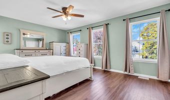 89 Ravenwood Blvd, Barnegat, NJ 08005