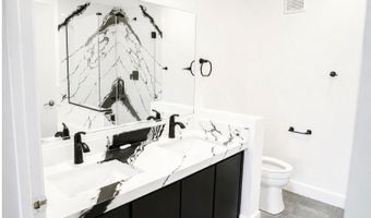 7900 Foxwood Pl 102, Las Vegas, NV 89145