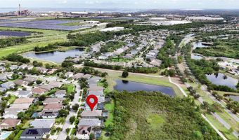 7020 OLD BENTON Dr, Apollo Beach, FL 33572
