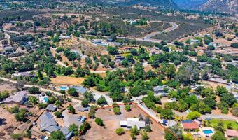 636 N Glen Oaks Dr, Alpine, CA 91901