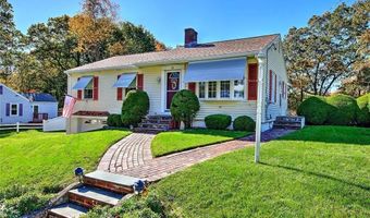 98 Iroquois Rd, Cumberland, RI 02864