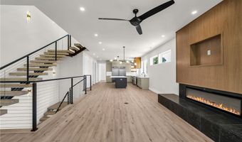 1128 Fillmore St, Bentonville, AR 72712