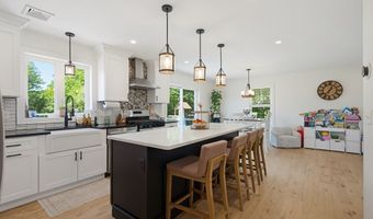 1479 Main St, Acushnet, MA 02743