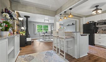 1223 Aurora Hill Dr, Aurora, OH 44202