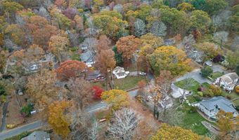 15 Hazen St, Chester, CT 06412