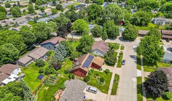 1334 W CLOVERDALE Dr, Appleton, WI 54914