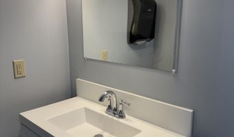 211 Montowese St, Branford, CT 06405