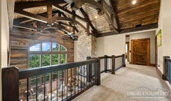 6 Valley Watch Ct, Banner Elk, NC 28604