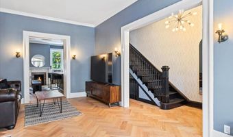 218 Lancaster St, Albany, NY 12210