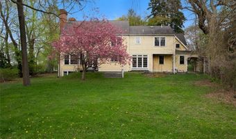 197 Rumstick Rd, Barrington, RI 02806