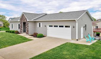 4526 W 14TH St, Davenport, IA 52804