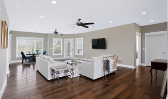 4025 Lochview Ct, Bargersville, IN 46106