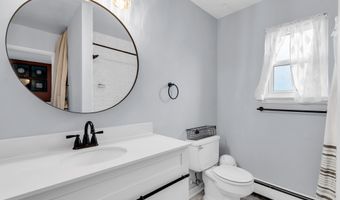 6 ROXBURY Dr, Barnegat, NJ 08005