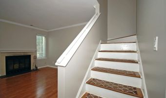 25 Stevens Ct, Bedminster, NJ 07921