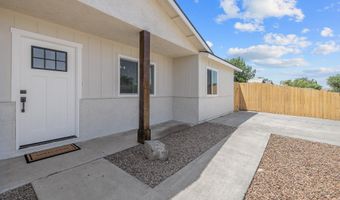 11456 Manzanita St, Armona, CA 93202