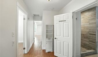 997 W SHORE Rd, Warwick, RI 02889