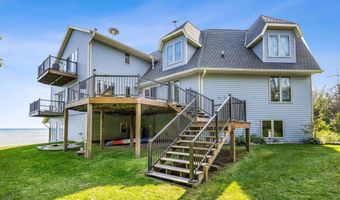 E7379 WASHINGTON Road, Algoma, WI 54201