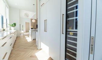 5044 Hickory Pointe Woods SE, Ada, MI 49301