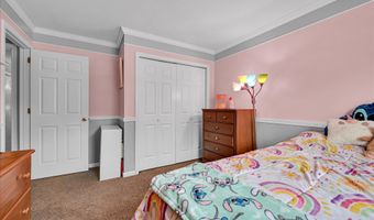 637 FULTON St, Akron, PA 17501