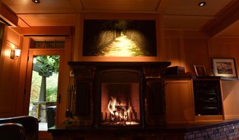 99 Granite St, Ashland, OR 97520