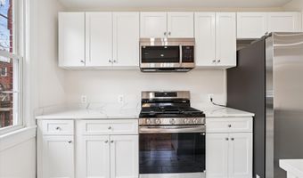2600 16TH St S 696, Arlington, VA 22204