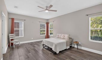 7029 OLD BENTON Dr, Apollo Beach, FL 33572