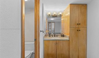 3675 N Country Club Dr 2404, Aventura, FL 33180